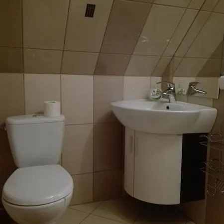 Aurelia Gościnne I Letniskowe