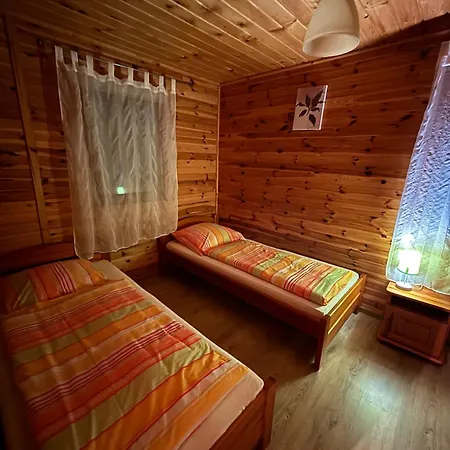 Aurelia I W Mielenku - Blisko Plazy Lodge