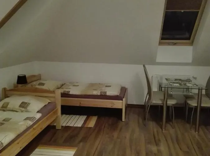 Lodge Aurelia Goscinne I Letniskowe Mielenko