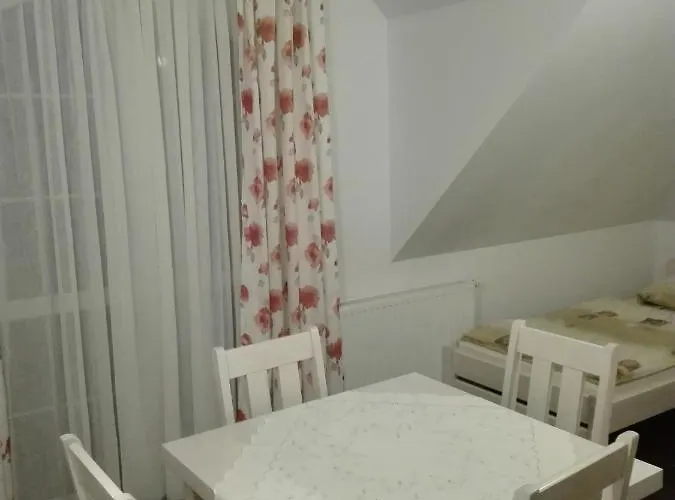 Lodge Aurelia Goscinne I Letniskowe *