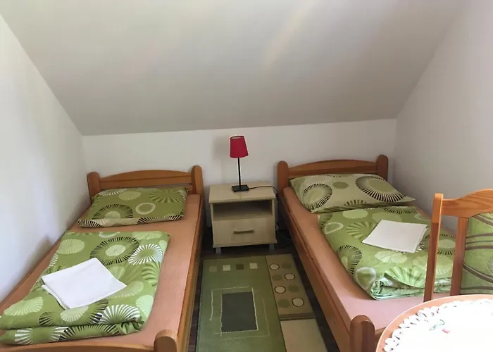 Aurelia Goscinne I Letniskowe Lodge